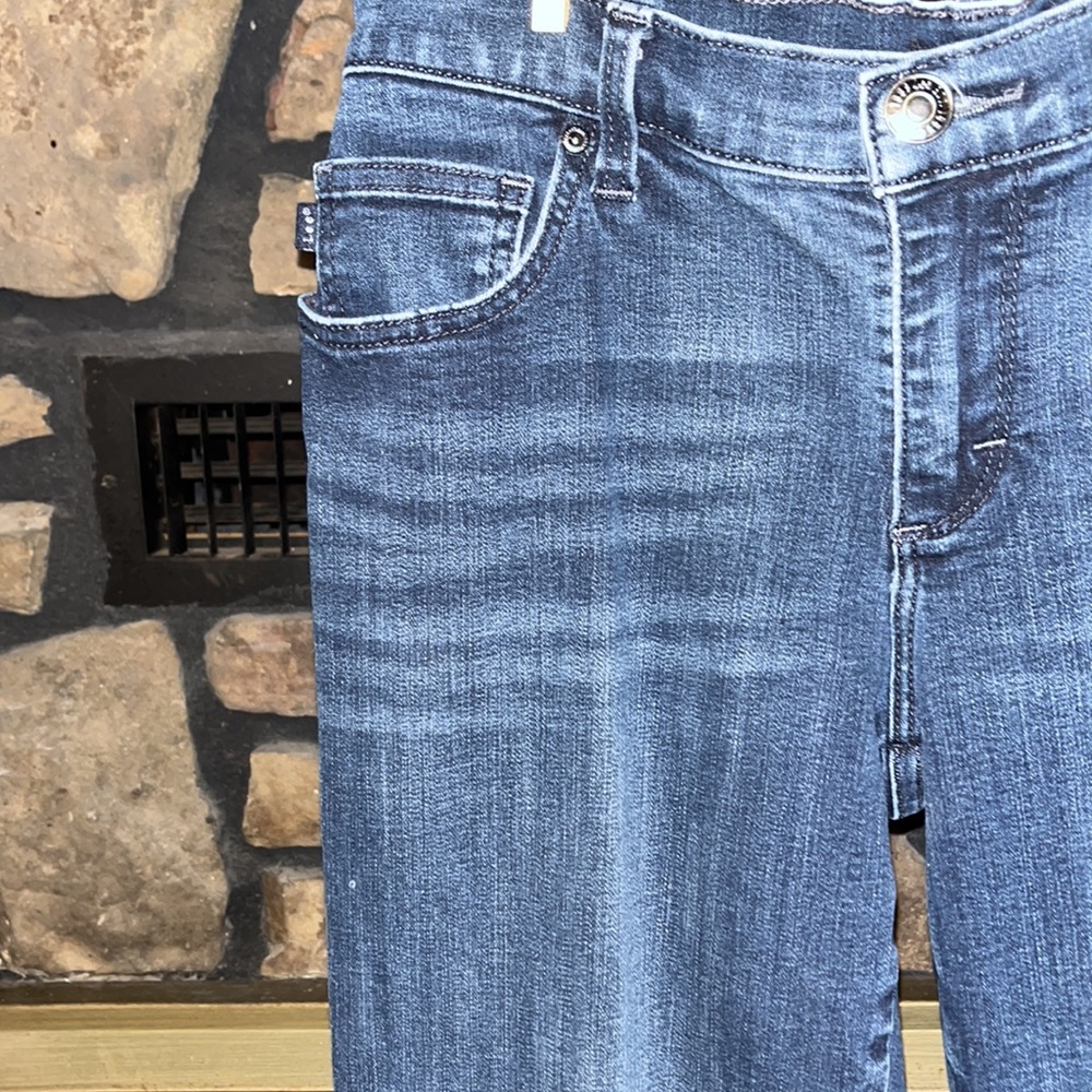 Lee Relaxed Fit Straight Leg Jeans - Picture 9 of 9